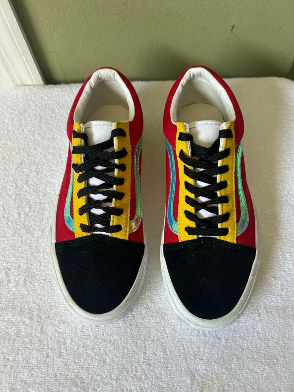 NWOB Vans Multicolor Low Top Sneakers with Red Upper and Black Toe - Picture 2 of 14